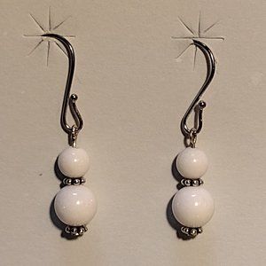 🖐 Milk Glass Bead Wire Earrings